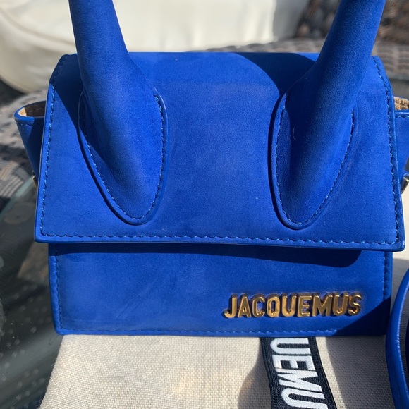 jacquemus blue suede bolsa